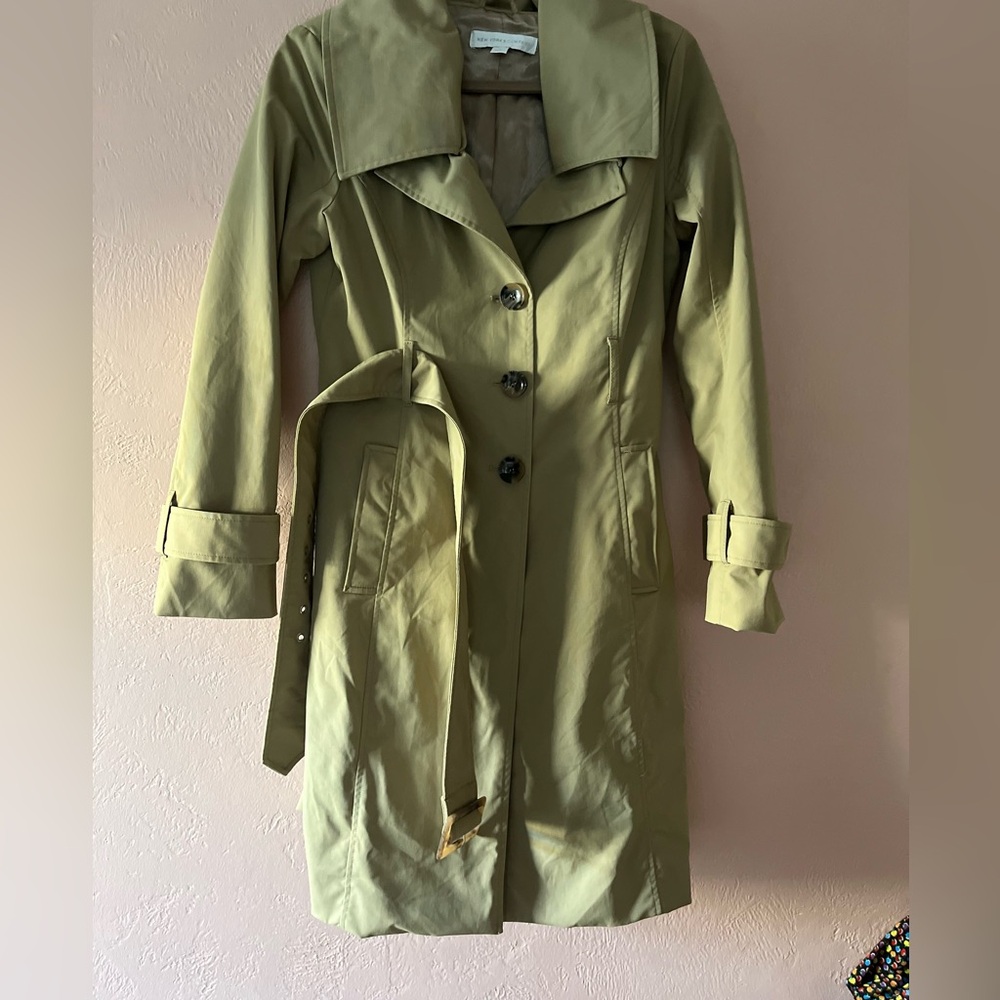 New York & Company Elegant Coat. Size M. Color Tan.